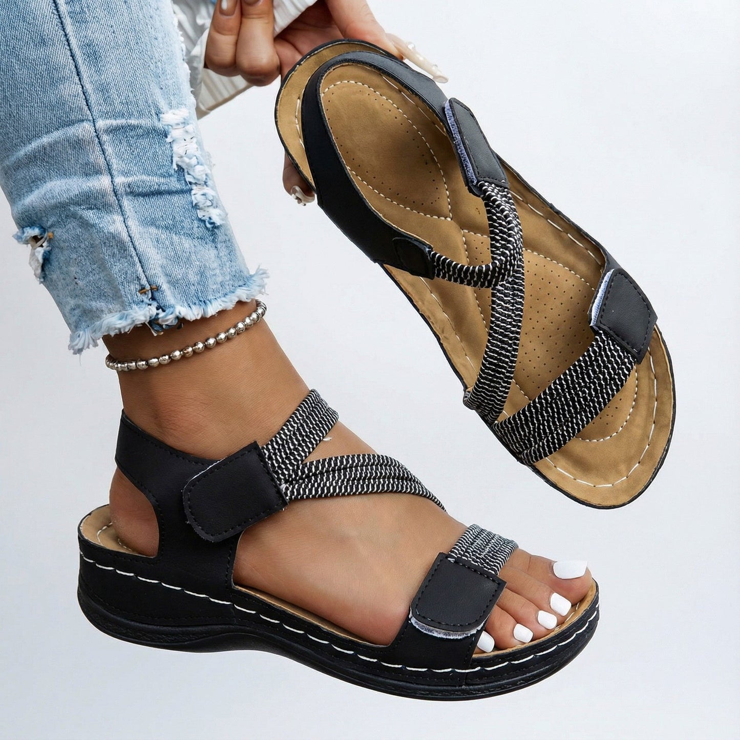Sandalia Tiras Cruzadas Velcro Cuña Baja Cómoda