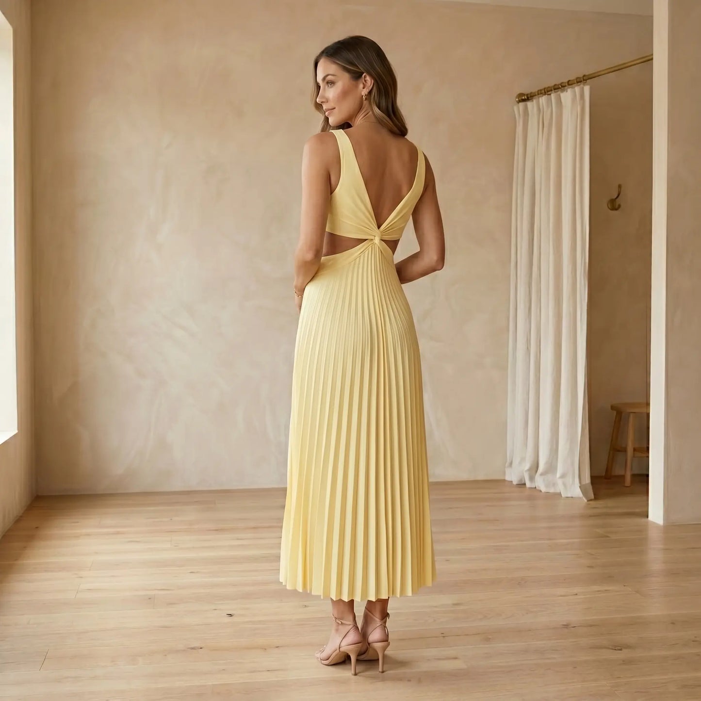 Vestido Largo Plisado con Escote en Pico