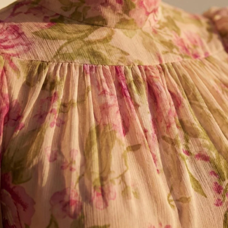 Vestido Largo Floral Rosa con Volantes Elegantes