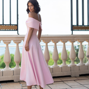Vestido Midi Rosa Strapless Falda Evasé