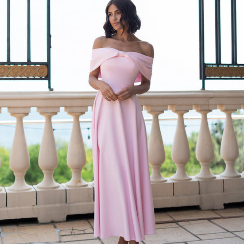 Vestido Midi Rosa Strapless Falda Evasé
