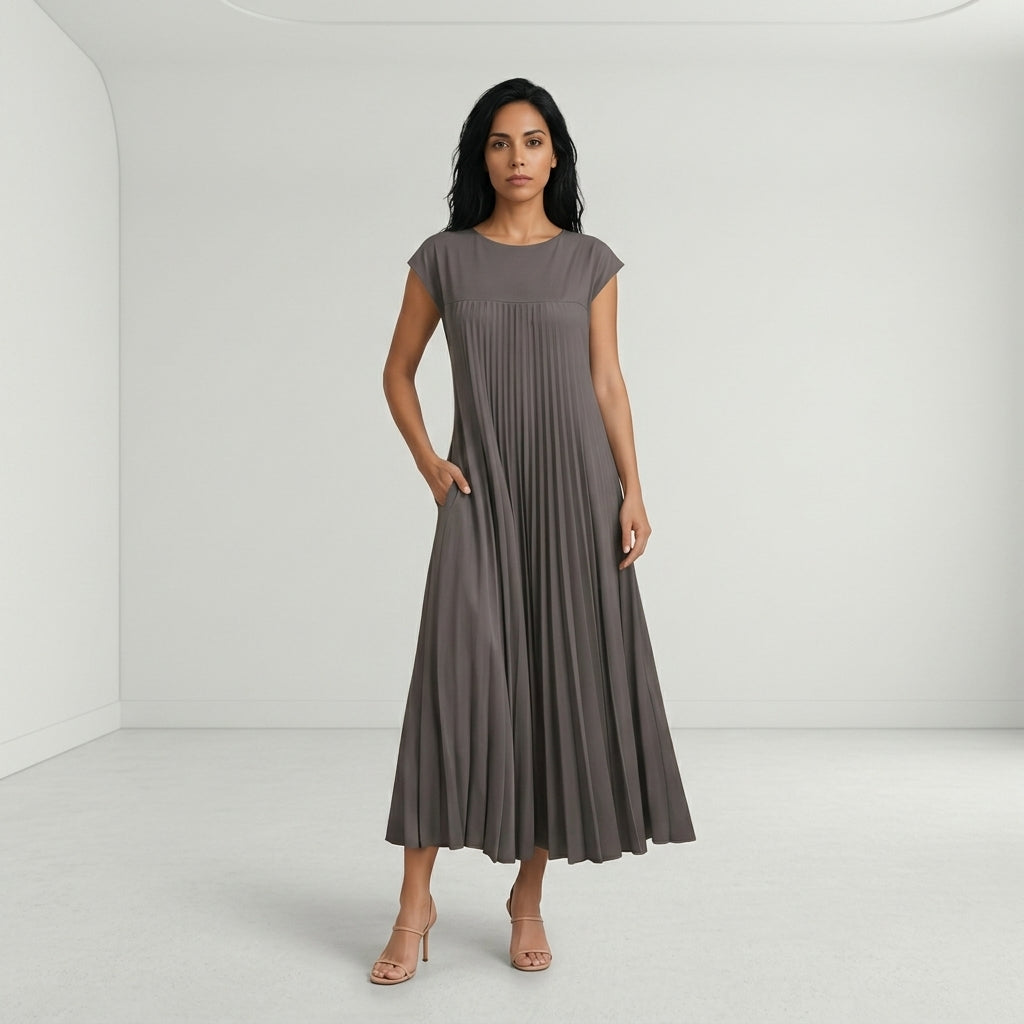 Vestido Plisado Manga Corta con Bolsillo